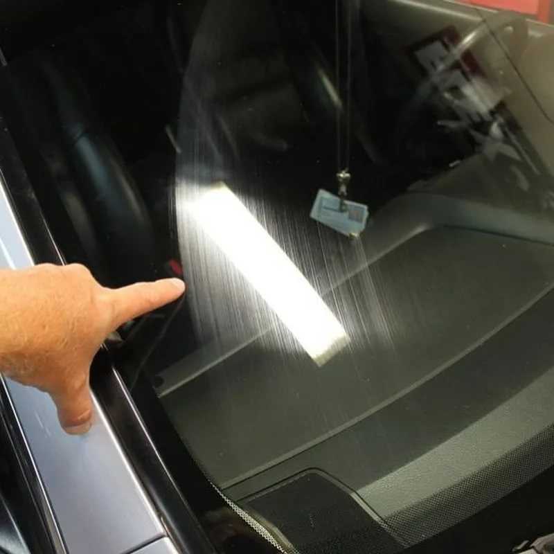 Как удалить царапины на лобовом стекле автомобиля