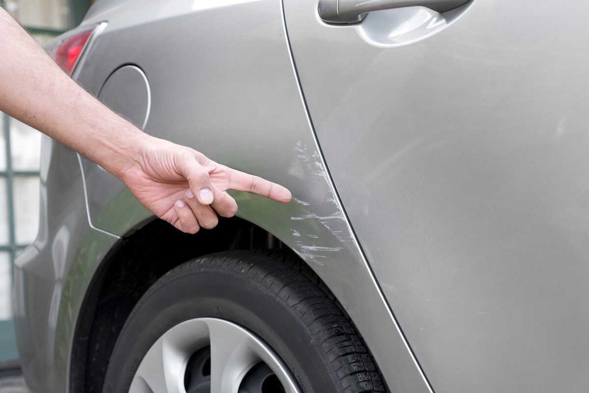 Правильные способы закраски царапин на автомобиле своими руками