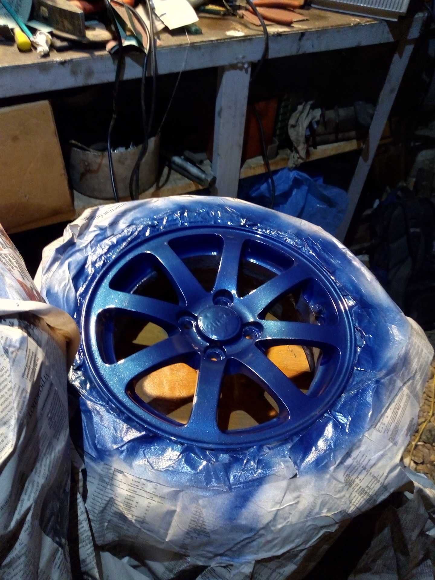 Виды краски для колесных дисков автомобиля и способы ее нанесения