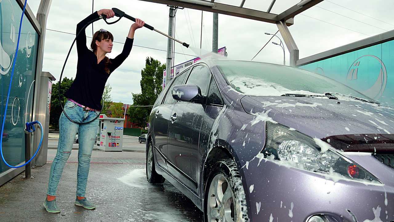 Мойка автомобиля своими руками: как правильно мыть машину на автомойке или дома, как привести в порядок