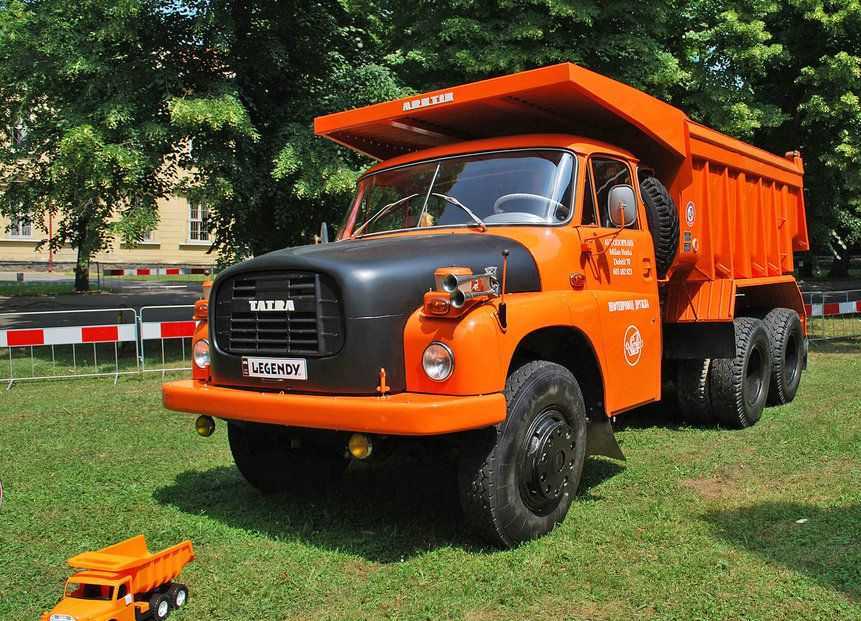 Тяжёлые самосвалы марки Татра-148 выпускались в ЧССР с 1972 по 1982 год В общей сложности, грузовиков данной модели было выпущено за указанные годы 113 647 единиц Поскольку половина этих машин пошла на экспорт в Советский Союз, то на просторах СНГ до сих