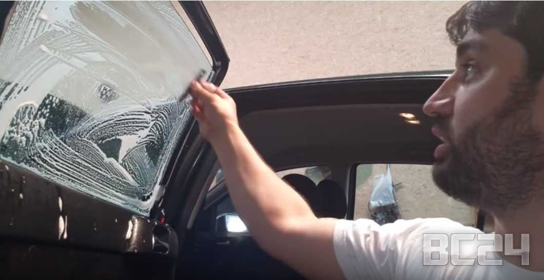 Как самостоятельно сделать тонировку автомобильных стекол