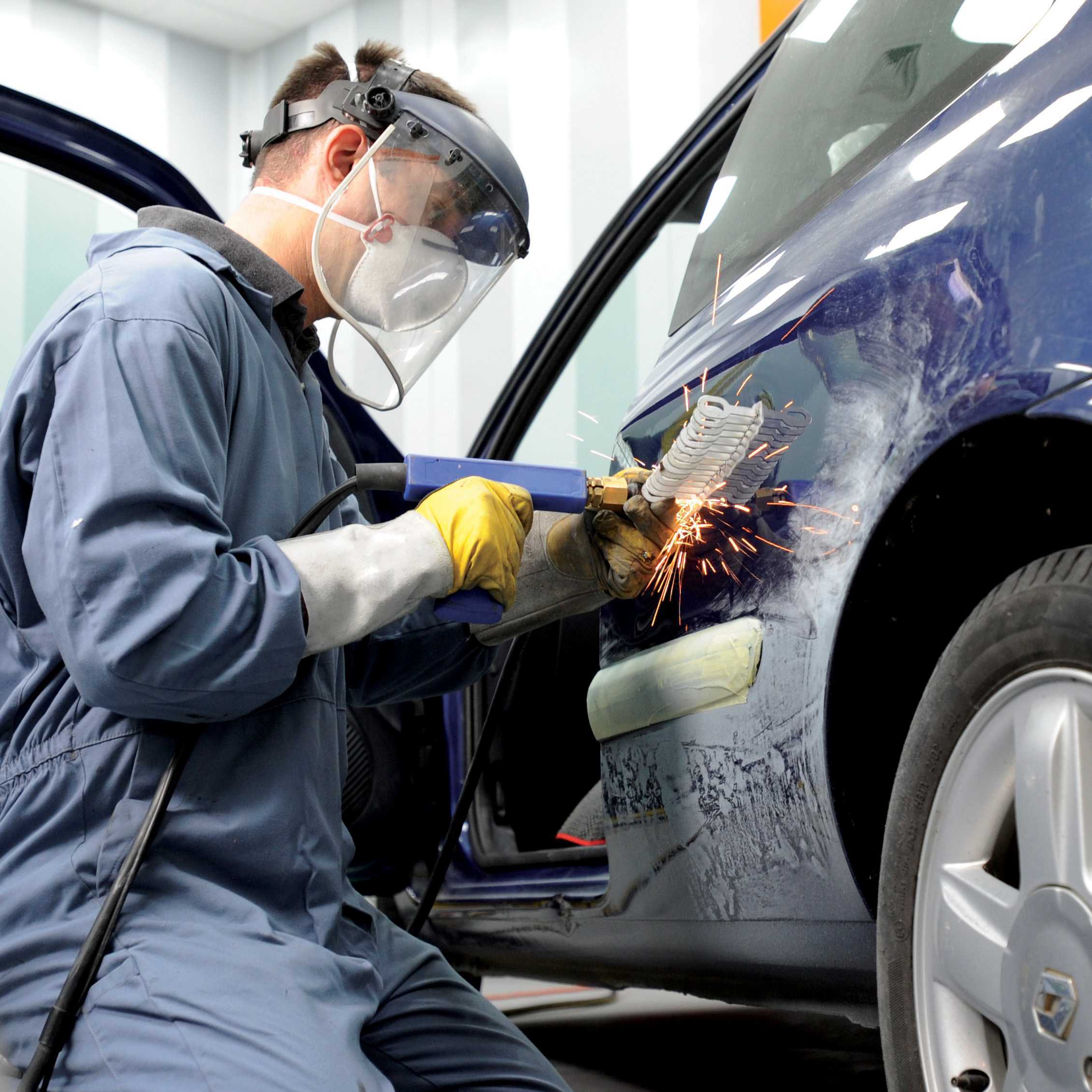 Как сделать качественное восстановление кузова автомобиля своими руками?