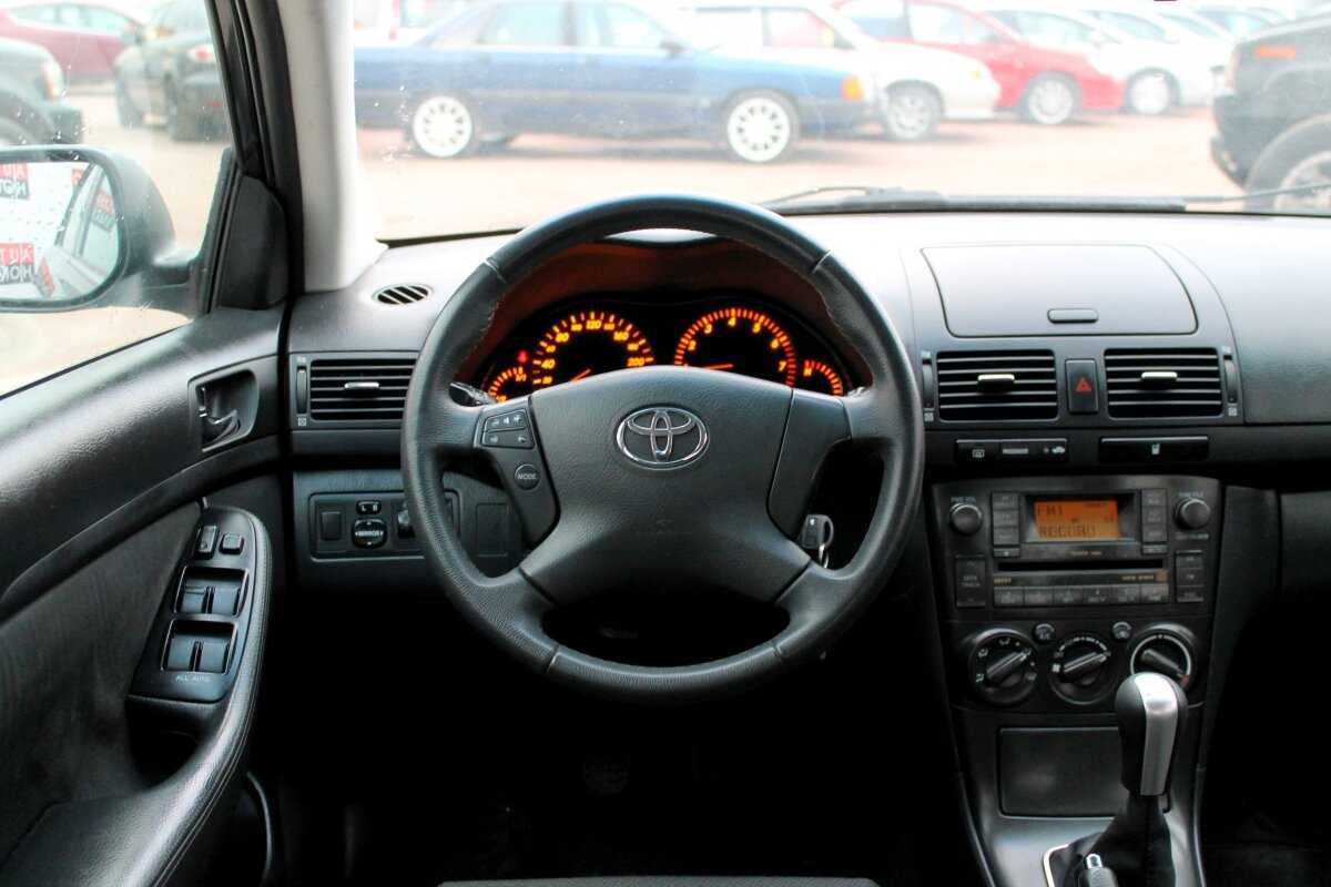 Toyota avensis: поколения, кузова по годам, история модели и года выпуска, рестайлинг, характеристики, габариты, фото - carsweek