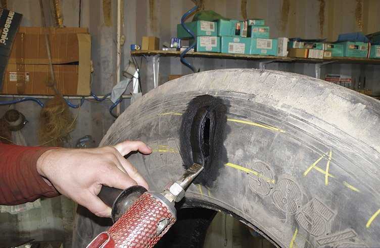 В каких ситуациях действительно можно восстановить шины при боковых порезах Предельные значения по повреждениям, рекомендации по ремонту своими руками