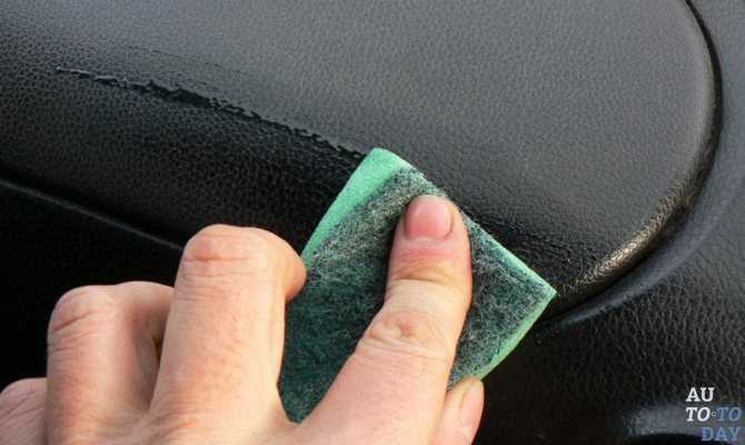 Эффективные способы борьбы с трещинами и царапинами на панели автомобилей