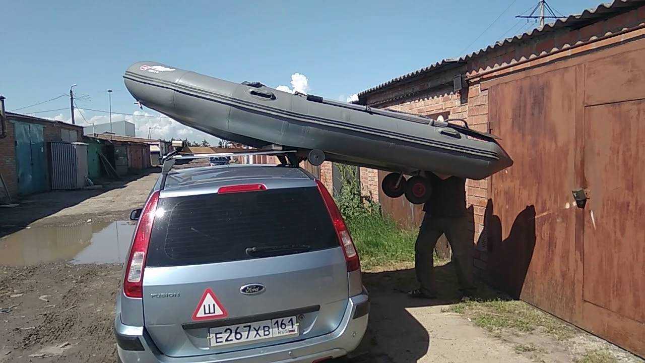 Как перевозить лодку пвх на крыше автомобиля 🦈 avtoshark.com