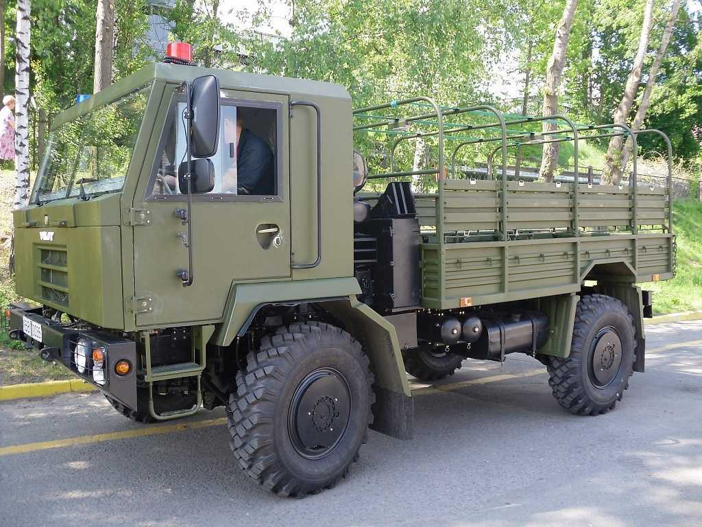 C 2014 года белорусский завод выпускает также лёгкие двухосные тактические автомобили МЗКТ 500200 Их можно назвать современным воплощением советских ГАЗ 66